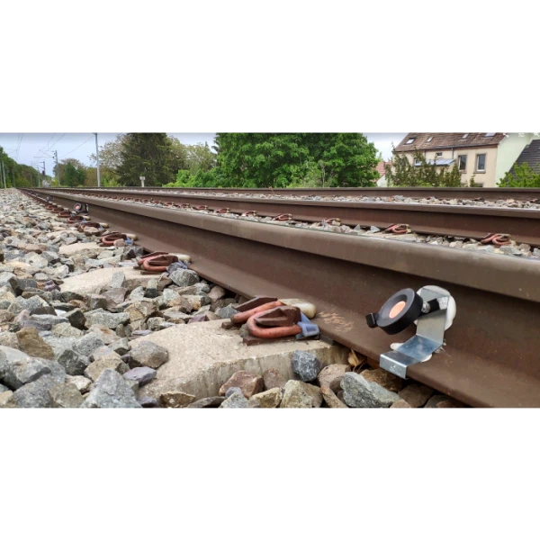 rail clip application rail clip application